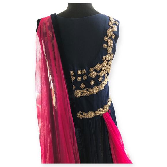 Indo-Western Gown with Attached Dupatta Gold Embellished Size Large - Picture 5 of 13